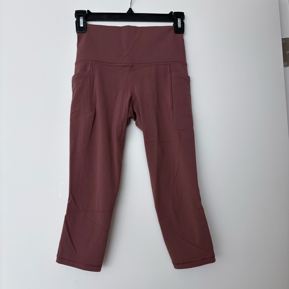Athleta Dusty Rose capri length Leggings